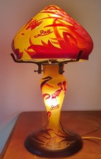 Lampe en pate de verre signee Galle Tip art nouveau À décor Feuillage Papillons 