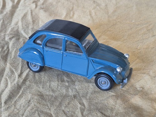 Voiture miniature citroën 2cv - miniature,
