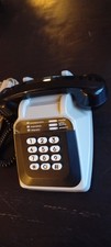 Ancien téléphone noir ivoire