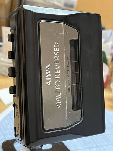 Aiwa portable cassette player - cassette,
