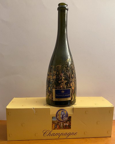 Coffret bouteille vide - +,