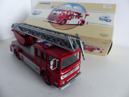 Véhicules miniatures pompiers - véhicules,