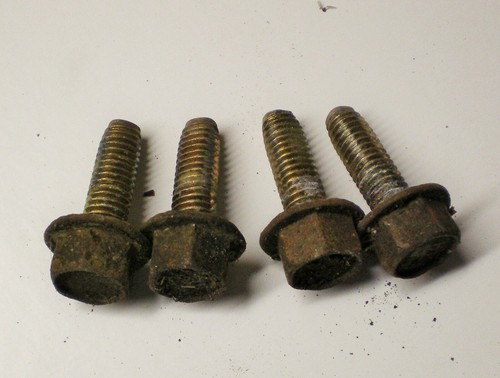 Vis fixation moteur - moteur, de