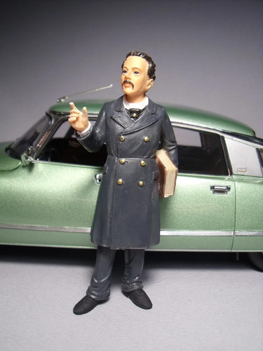 Figurine le docteur - figurine, 1/18