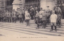 CARTE POSTALE ANCIENNE CPA LE HAVRE LA BOURSE UN JOUR DE PRISE D'ARMES