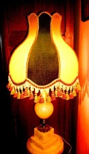 BELLE  ET GRANDE LAMPE EN ALBATRE ET BRONZE-GRAND ABAT-JOUR AVEC PAMPILLES-70 cm