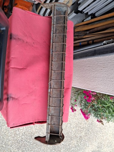 Ancienne mangeoire poules - ancienne,