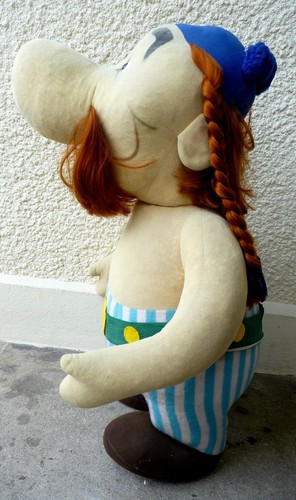 Tres rare peluche baki - tres,