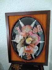 Cadre En Verre Bombé  Années  70 Decor Oiseau Et Fleurs Séchés