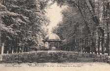 60 Compiègne, le kiosque de