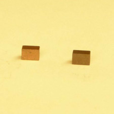 2 Pièces De Charbons De