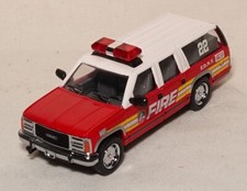 GMC Suburban 22 FDNY 1/64 CODE 3