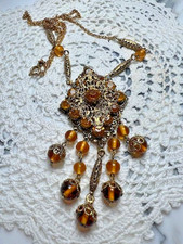 Collier avec pendentif