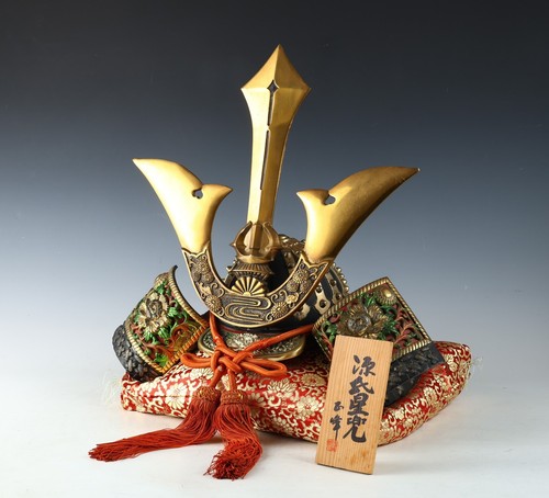 Ancien casque japonais