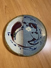 Assiette en grès émaillé