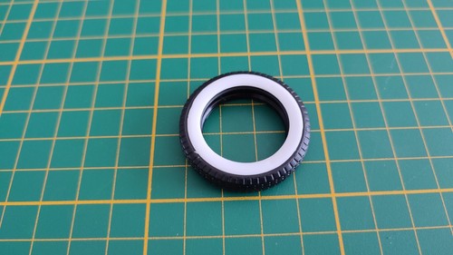Pneu seul pièce miniature