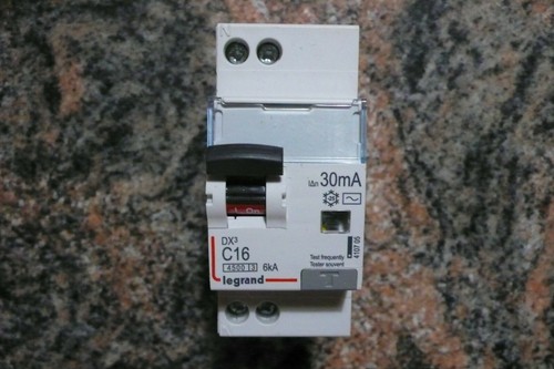 Disjonncteur differentiel 16a - disjonncteur,