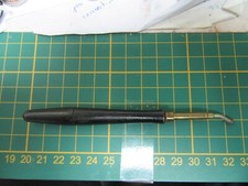 Molette de couture ancienne de cordonnier en métal et bois