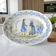Quimper. Plat en faïence à
