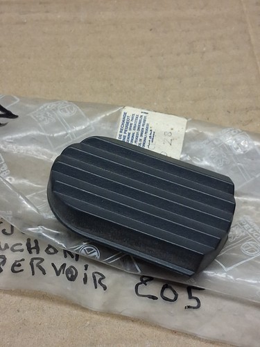 Enjoliveur cache bouchon - /,