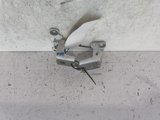 Charniere de porte avant droit