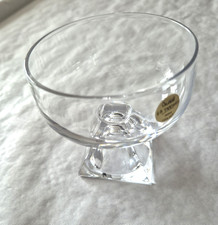UNE COUPE A CHAMPAGNE CRISTAL