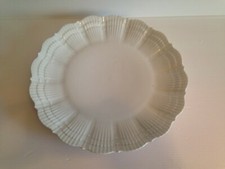 Belle et grande assiette /