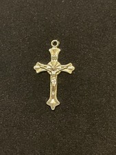 pendentif croix, crucifix en