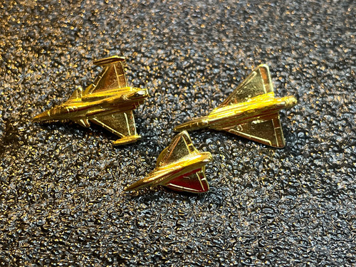 Lot pin dorés - de, avions