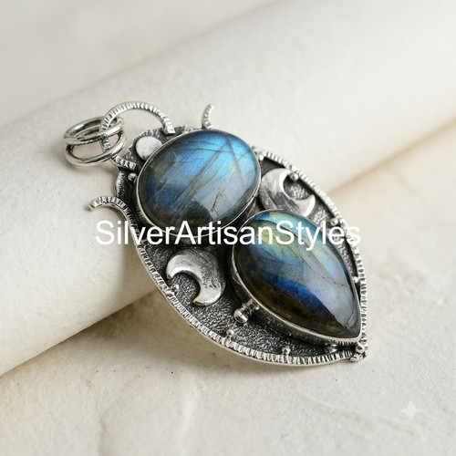 Bijou pendentif pierre