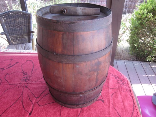 Ancien tonneau bois fer - en,