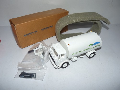 Ancien camion balayeuse conrad - camion,