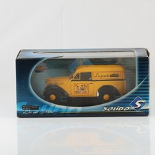 Solido 1/18 n° 8424 Renault