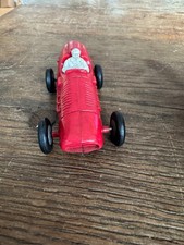 JOUET FORMULE 1 FERRARI TRI-ANG MADE IN ENGLAND ENTRAINEMENT PAR GALET 10 CM