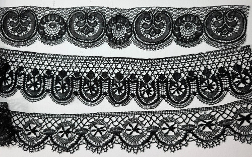 Dentelle ancienne 3 bordures - dentelle,