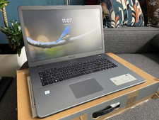 Asus Vivobook R702UA - 17.3" Intel Core i3-6006U  - 8 Go - SSD 1To - Windows 11