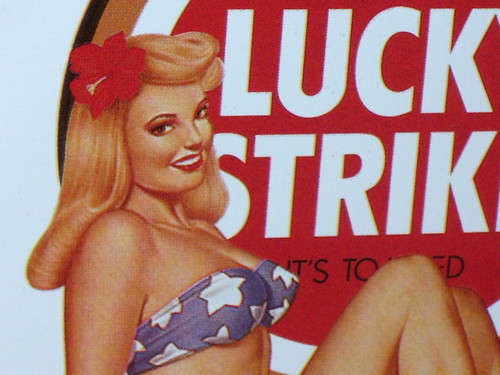 Lucky strike cigarette hot - -,