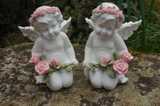 P889.643  2  FIGURINE