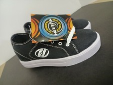 Heelys sneaker (USA Youth Size