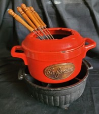 Service à fondue  Bourguignonne  En Fonte  --  De La Marque STAUB