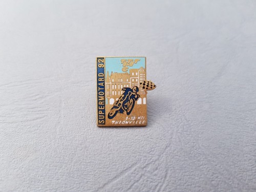 Pin transport moto - pin's,
