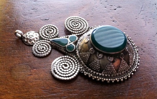Ancien pendentif ethnique - ancien, en