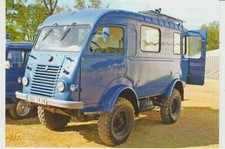 CPM RENAULT R 2087 4X4 PC DE LA GENDARMERIE NATIONALE à CERNY (91)