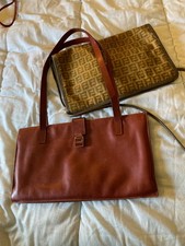 authentique sac FENDISSIME CUIR FAUVE + autre en matière synthétique siglé FENDI
