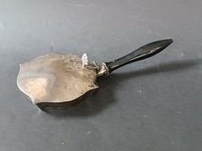 **Majordome silencieux en