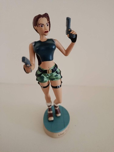 Figurine lara croft l ange - lara,