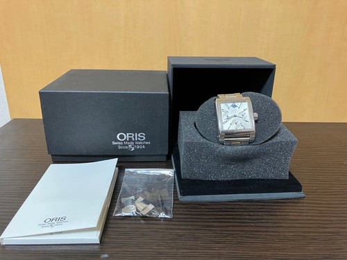 Oris rectangular complication - oris,