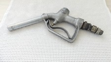 ancien pistolet pour pompe à essence de la marque EBW