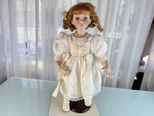 Poupée d'artiste poupée