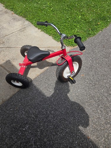 Kids tricycle